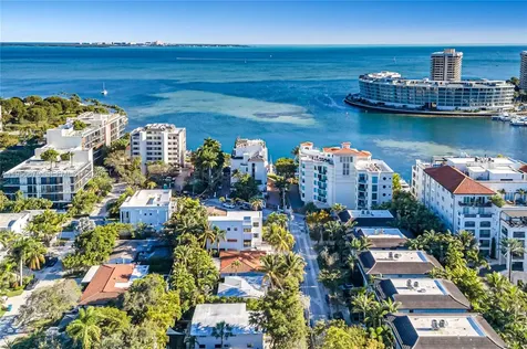 3535 W Glencoe Street Miami FL 33133