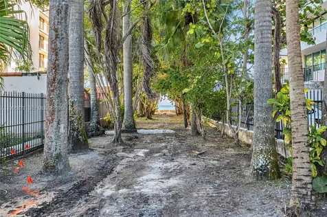 3535 W Glencoe Street Miami FL 33133