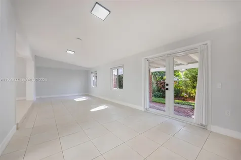 5730 SW 56th Terrace Miami FL 33143