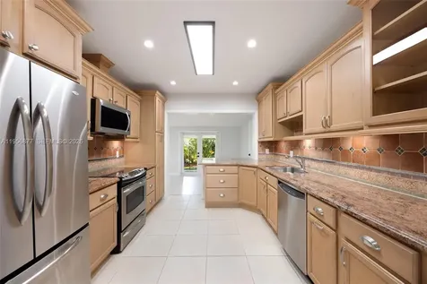 5730 SW 56th Terrace Miami FL 33143