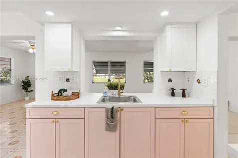 5706 NW 81st Avenue Tamarac FL 33321