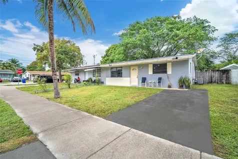 7021 SW 19th Place North Lauderdale FL 33068