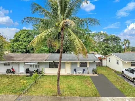 7021 SW 19th Place North Lauderdale FL 33068