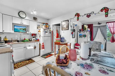 7021 SW 19th Place North Lauderdale FL 33068