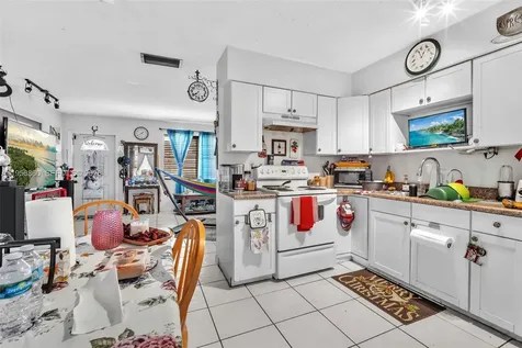 7021 SW 19th Place North Lauderdale FL 33068