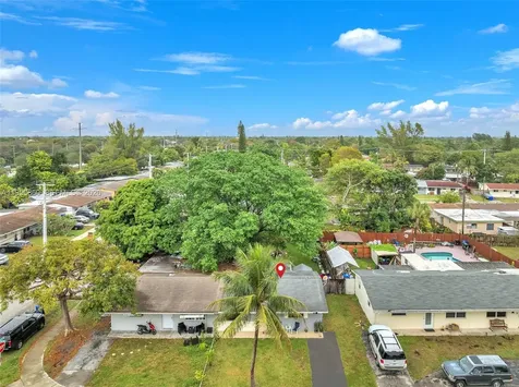 7021 SW 19th Place North Lauderdale FL 33068