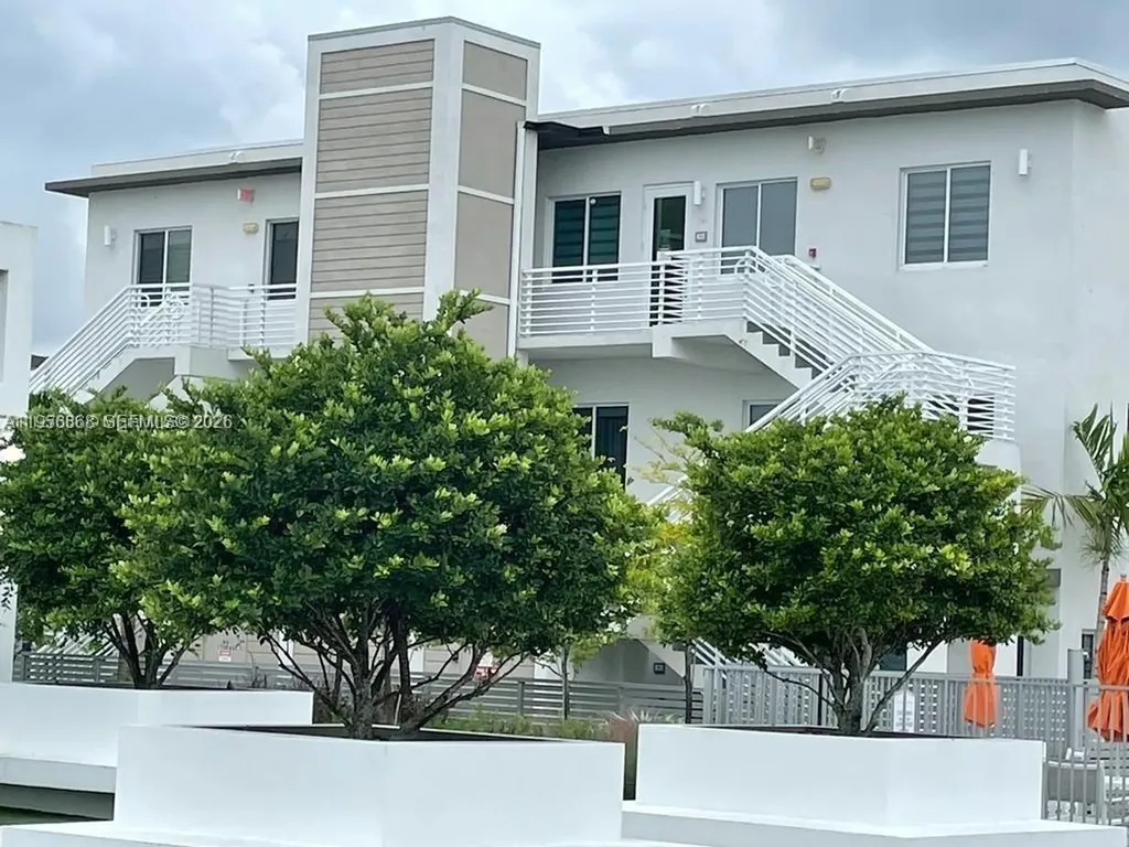 6453 NW 102nd Path Doral FL 33178