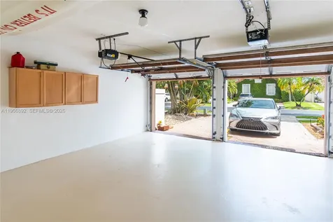 10564 NW 57th Street Doral FL 33178