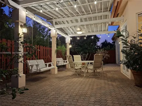 10564 NW 57th Street Doral FL 33178