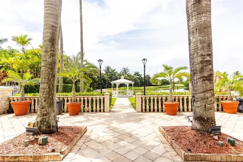 10564 NW 57th Street Doral FL 33178