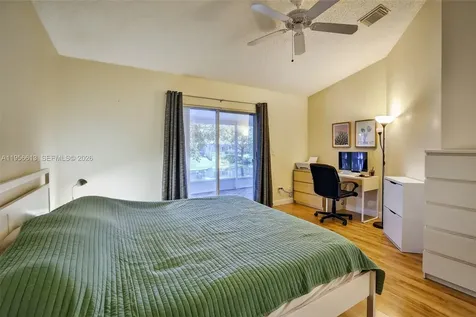 7306 NW 1st Manor Plantation FL 33317