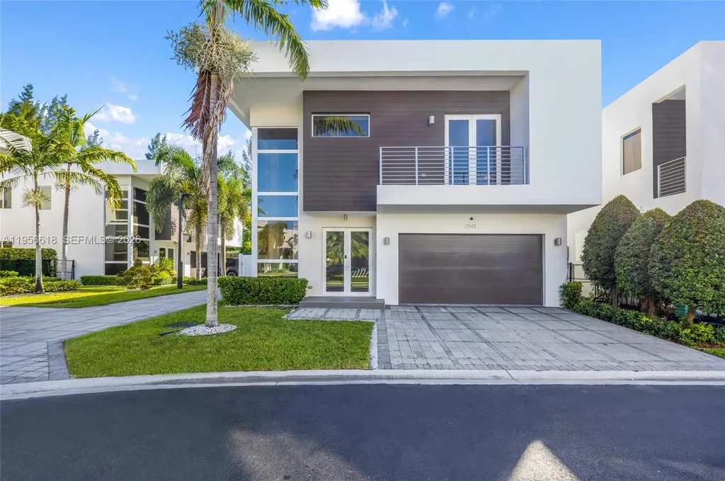 7541 NW 97th Court Doral FL 33178