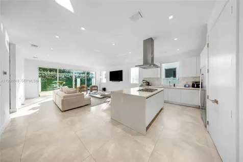 7541 NW 97th Court Doral FL 33178