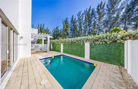 7541 NW 97th Court Doral FL 33178
