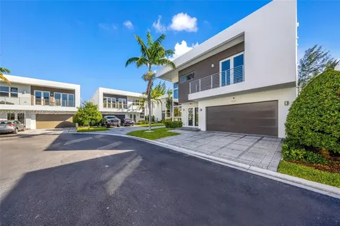 7541 NW 97th Court Doral FL 33178