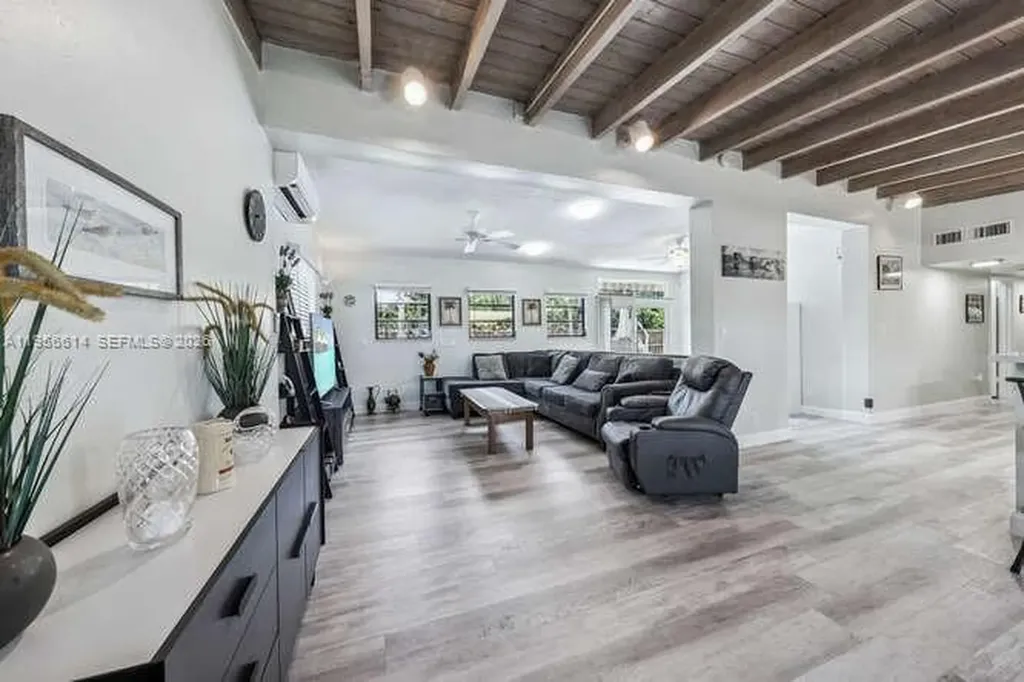 3309 SW 16th Street Fort Lauderdale FL 33312