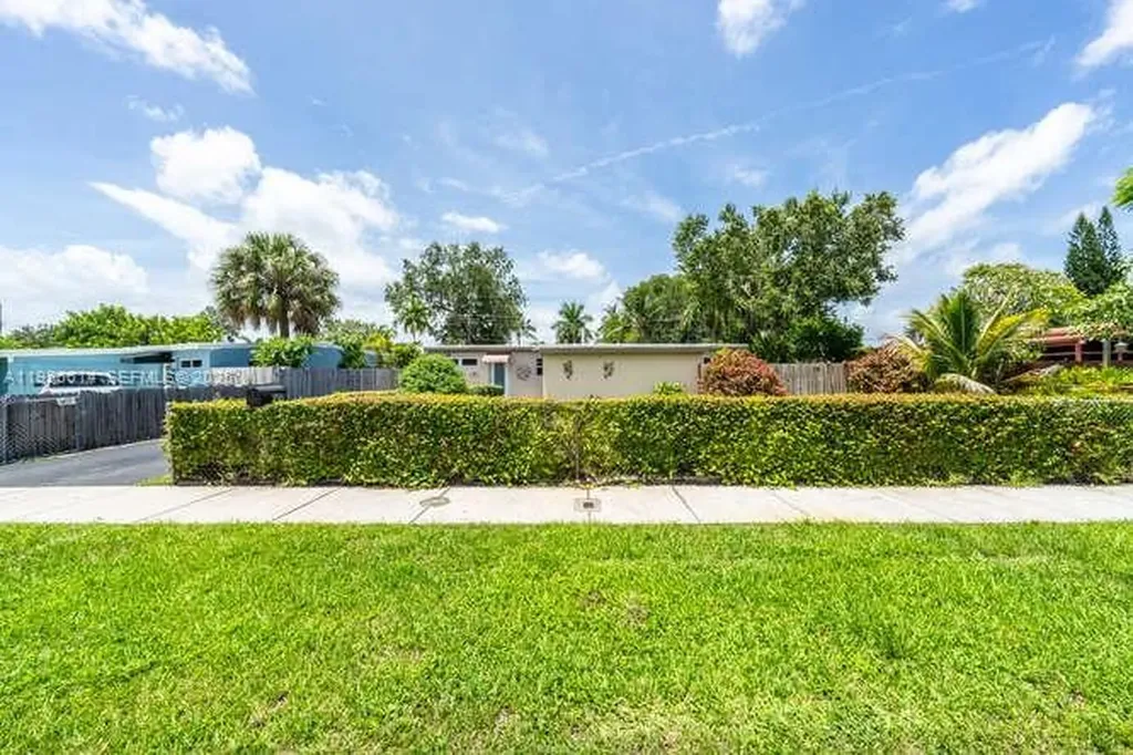 3309 SW 16th Street Fort Lauderdale FL 33312