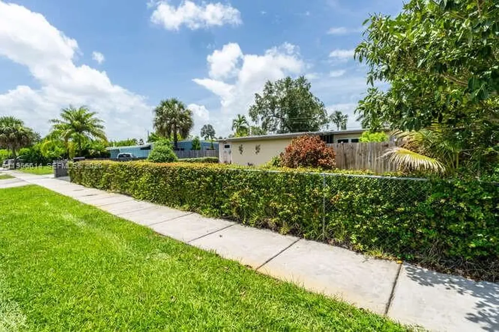 3309 SW 16th Street Fort Lauderdale FL 33312