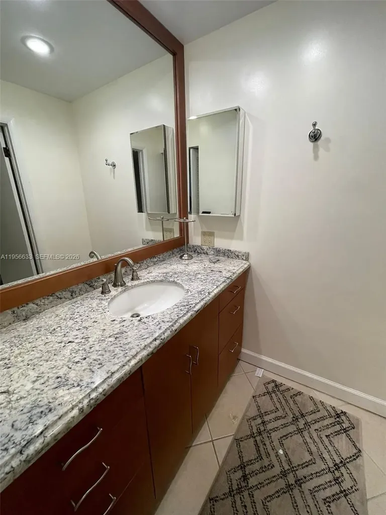4000 N Hills Drive Hollywood FL 33021