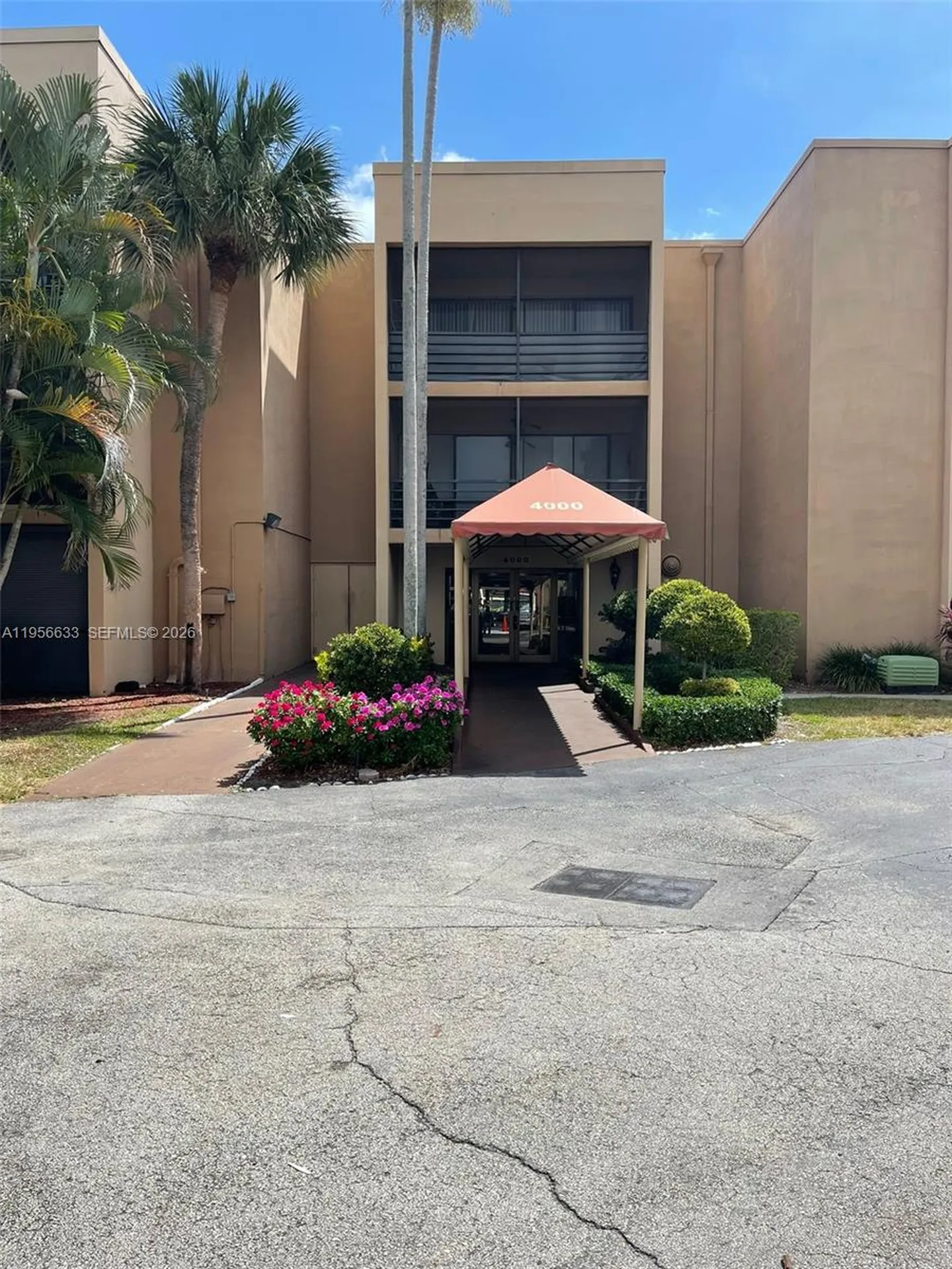 4000 N Hills Drive Hollywood FL 33021