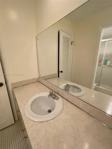 4000 N Hills Drive Hollywood FL 33021