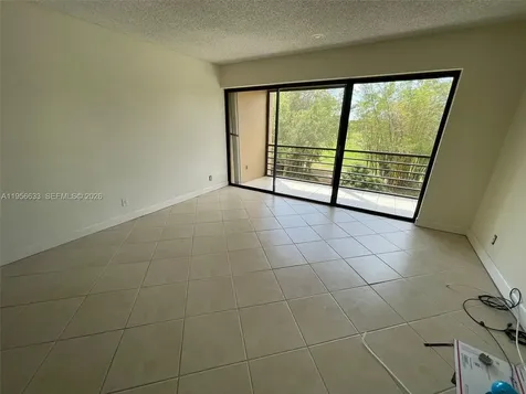 4000 N Hills Drive Hollywood FL 33021
