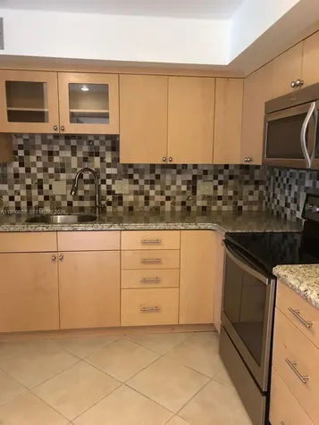 4000 N Hills Drive Hollywood FL 33021