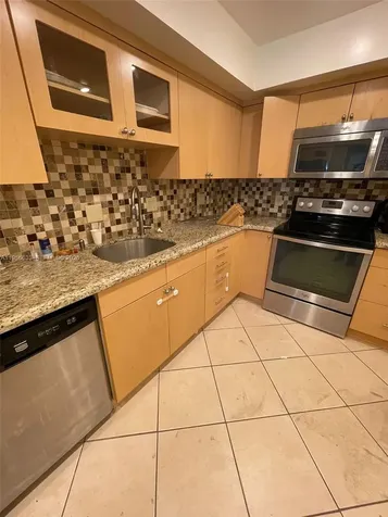 4000 N Hills Drive Hollywood FL 33021