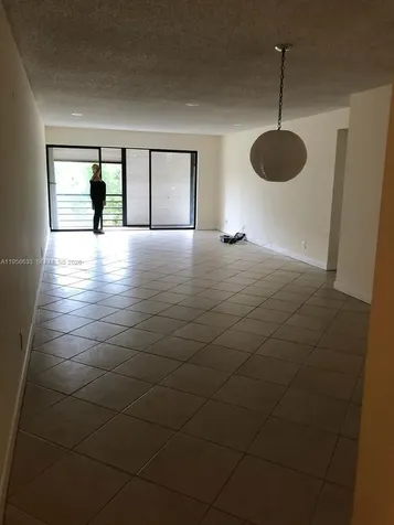 4000 N Hills Drive Hollywood FL 33021