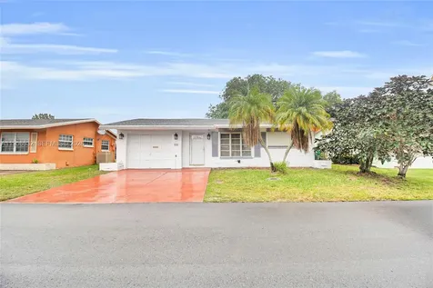 5718 NW 66th Avenue Tamarac FL 33321