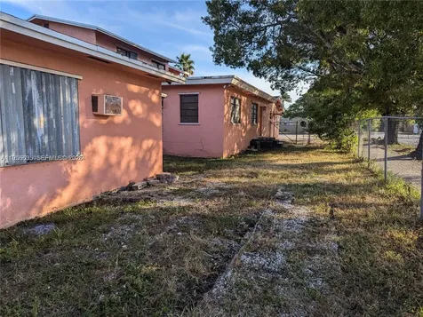1853 Taft Street Hollywood FL 33020
