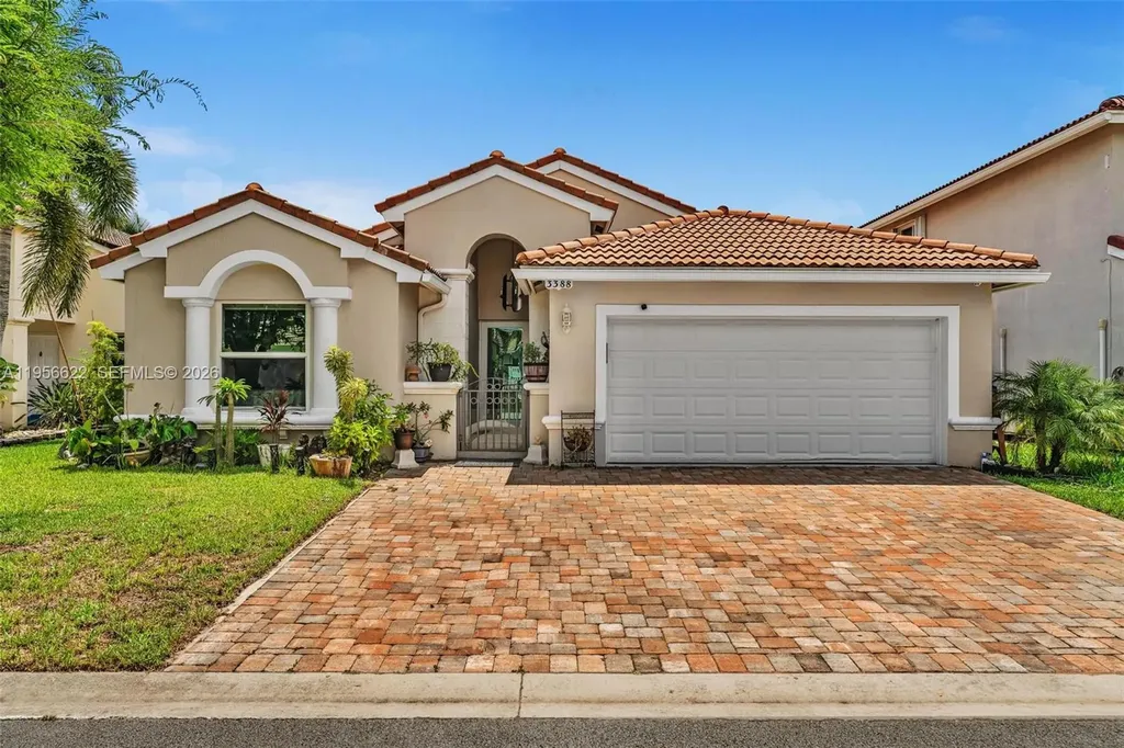 3388 SW 49th Street Hollywood FL 33312