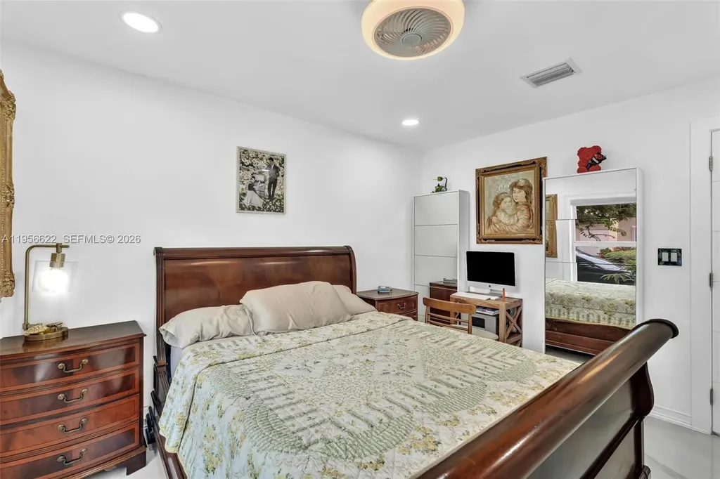 3388 SW 49th Street Hollywood FL 33312