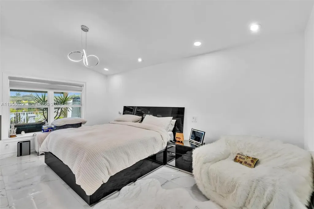 3388 SW 49th Street Hollywood FL 33312