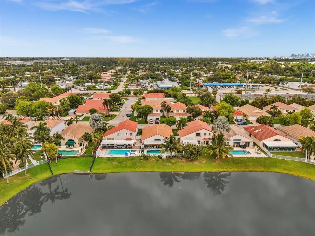 3388 SW 49th Street Hollywood FL 33312