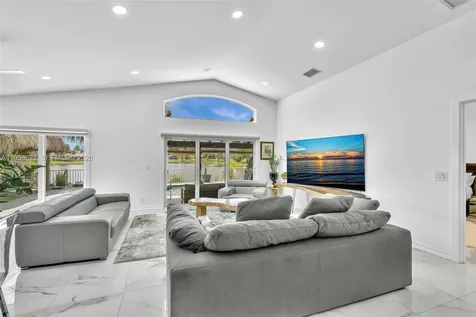 3388 SW 49th Street Hollywood FL 33312