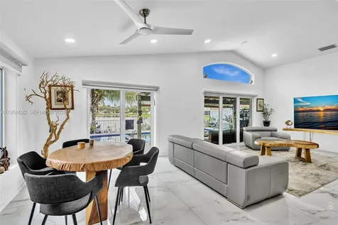 3388 SW 49th Street Hollywood FL 33312