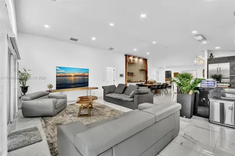 3388 SW 49th Street Hollywood FL 33312