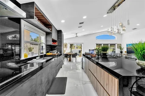 3388 SW 49th Street Hollywood FL 33312