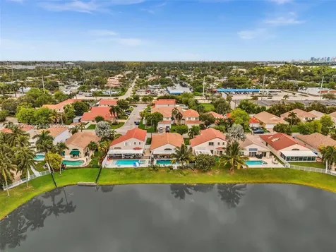 3388 SW 49th Street Hollywood FL 33312