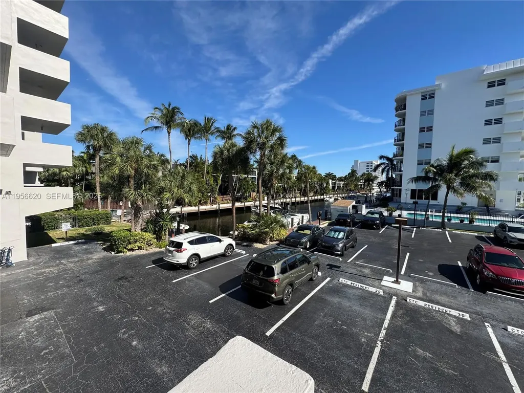 4800 Bayview Drive Fort Lauderdale FL 33308