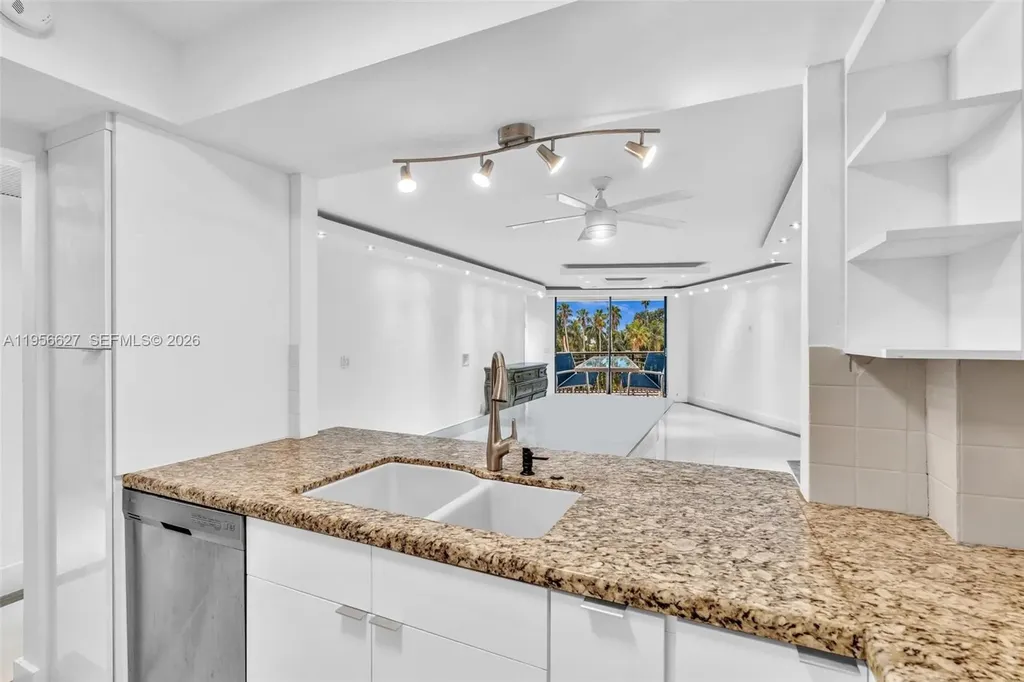 3800 N Hills Drive Hollywood FL 33021