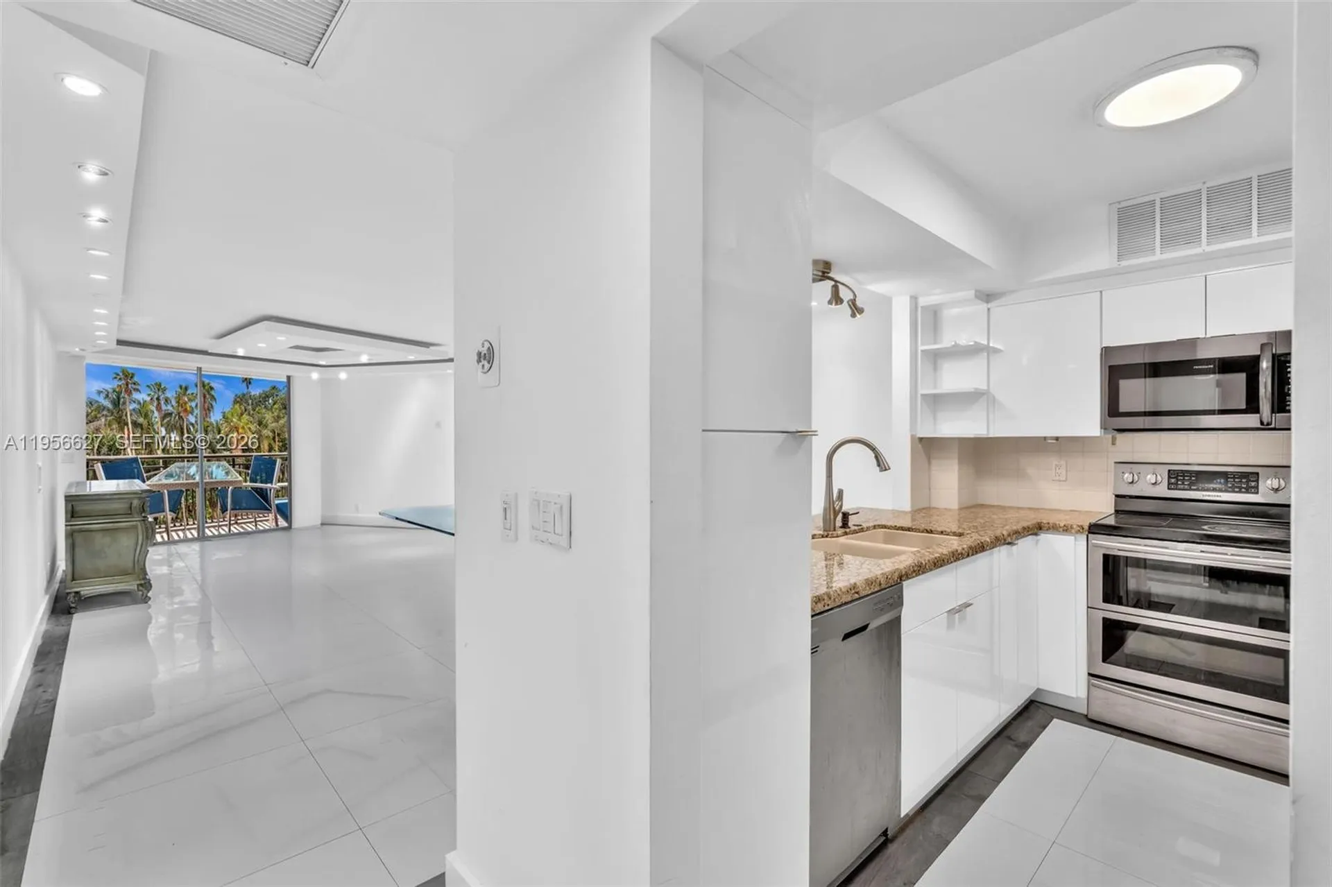 3800 N Hills Drive Hollywood FL 33021