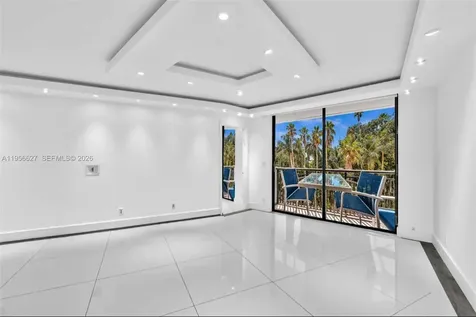 3800 N Hills Drive Hollywood FL 33021