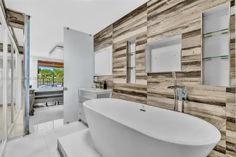 3800 N Hills Drive Hollywood FL 33021