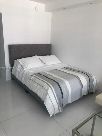 100 Lincoln Road Miami Beach FL 33139