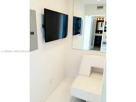 100 Lincoln Road Miami Beach FL 33139