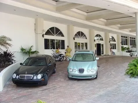 100 Lincoln Road Miami Beach FL 33139