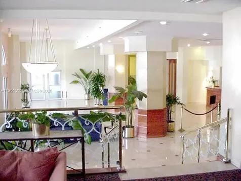 100 Lincoln Road Miami Beach FL 33139