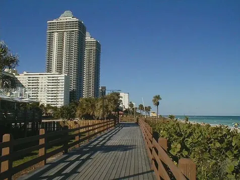 100 Lincoln Road Miami Beach FL 33139